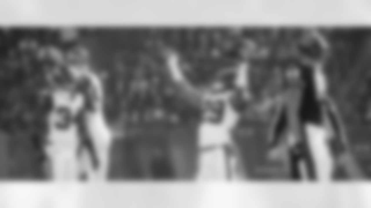 temp20111218_SEAHAWKS_0239hero.jpg