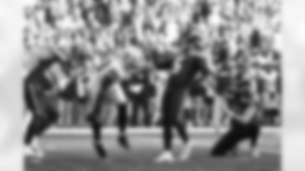 20221127_LVRvsSEA_MAR_RM1_1037