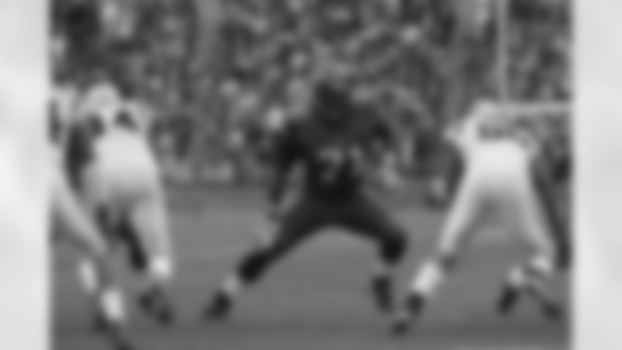 Walter slides into pass protection
