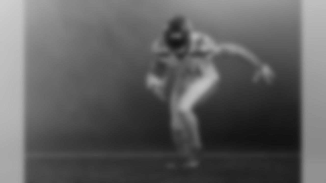 bobby-action-1.jpg