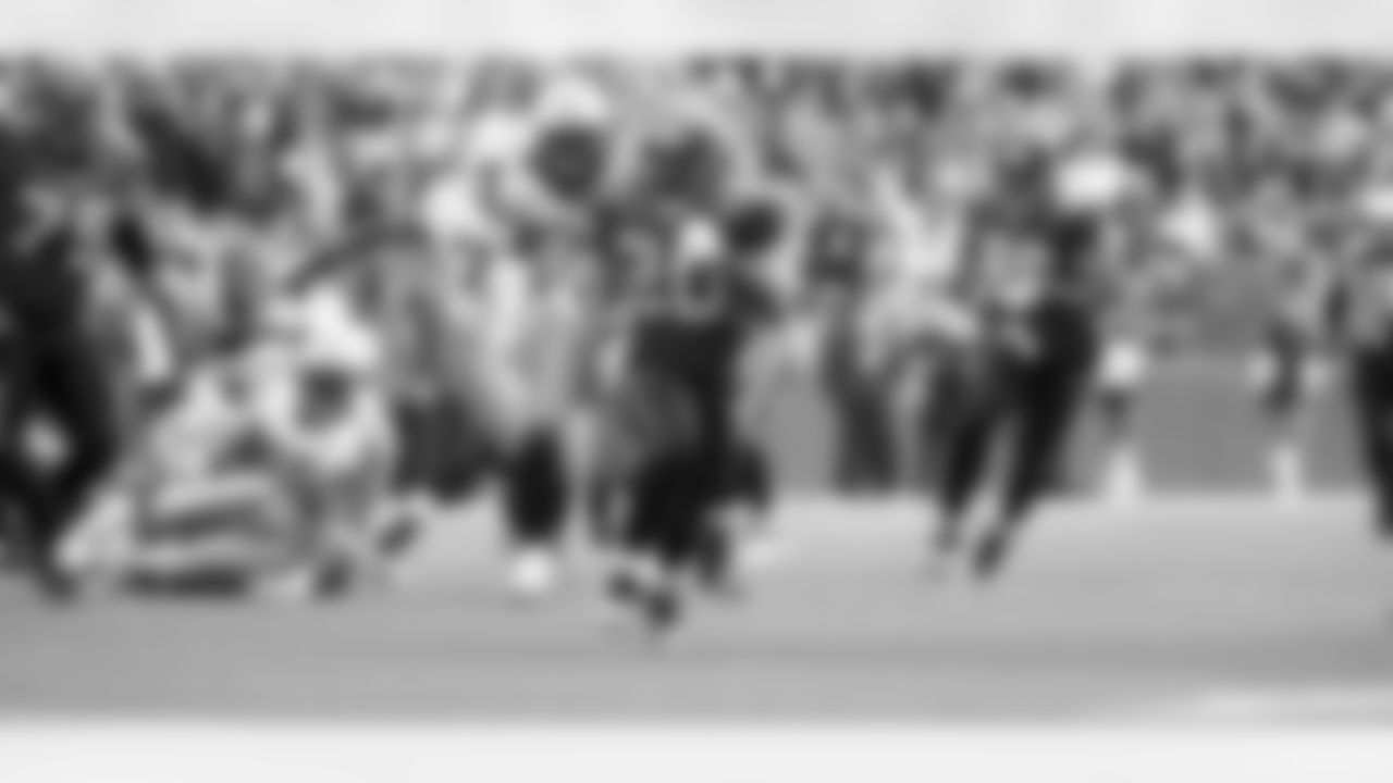 Justin Forsett rumbles for a first down