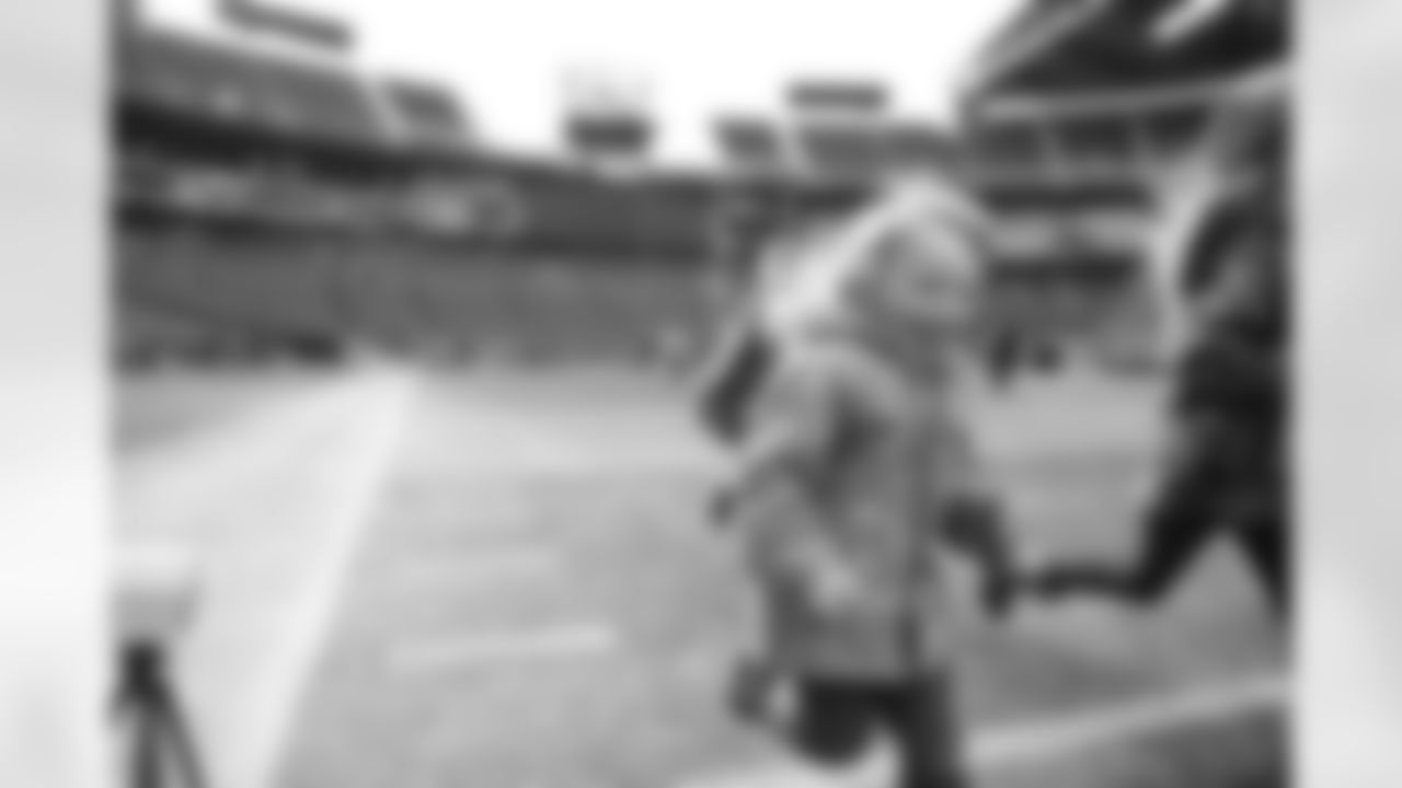 The Seahawks hosted 100 military families for a Veterans Day event at Lumen Field on November 11, 2022.