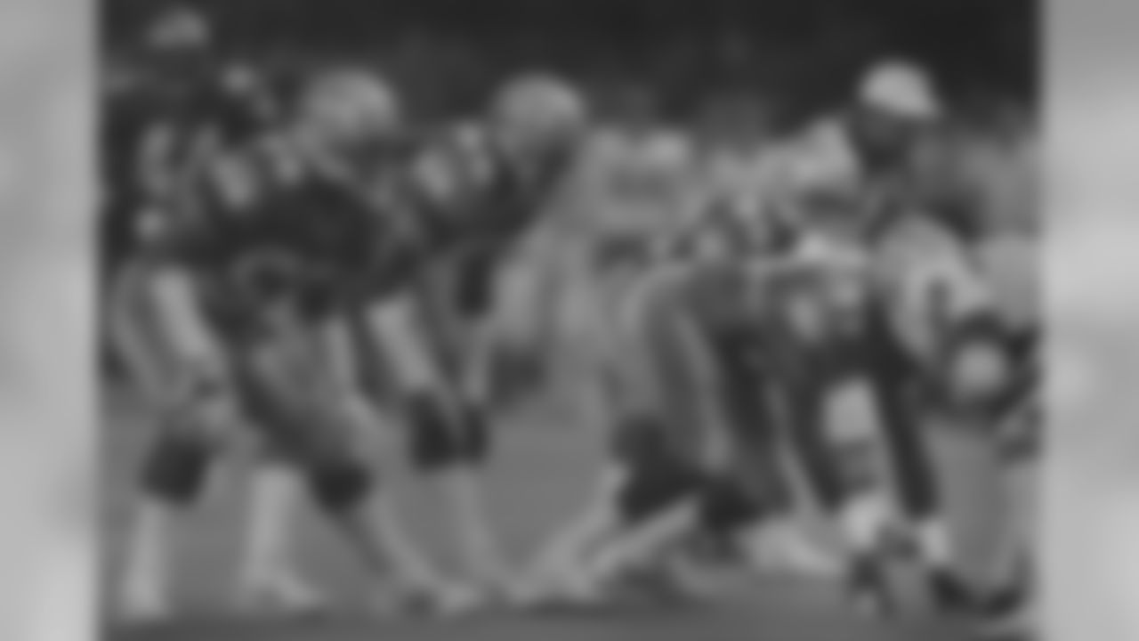 1985_action002.jpg