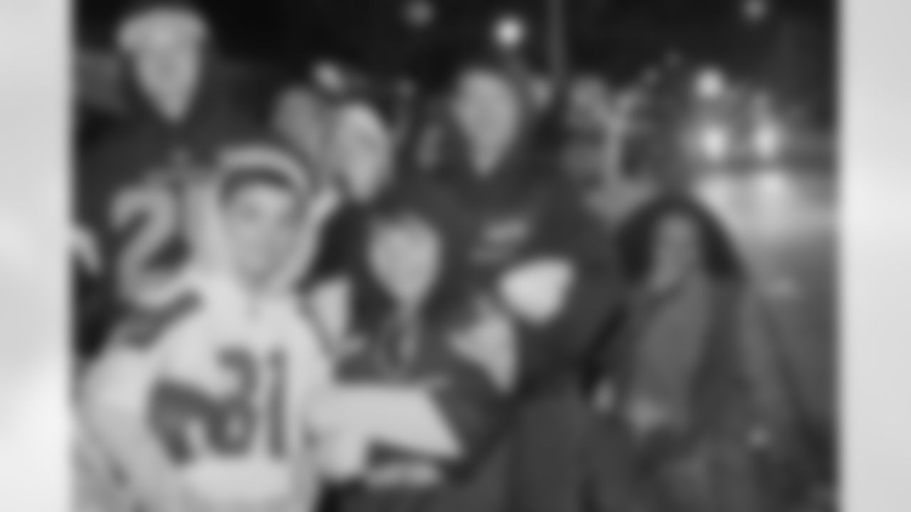 [December 21, 2003]: Seahawks 28 – Cardinals 10 (AP Photo/John Froschauer)