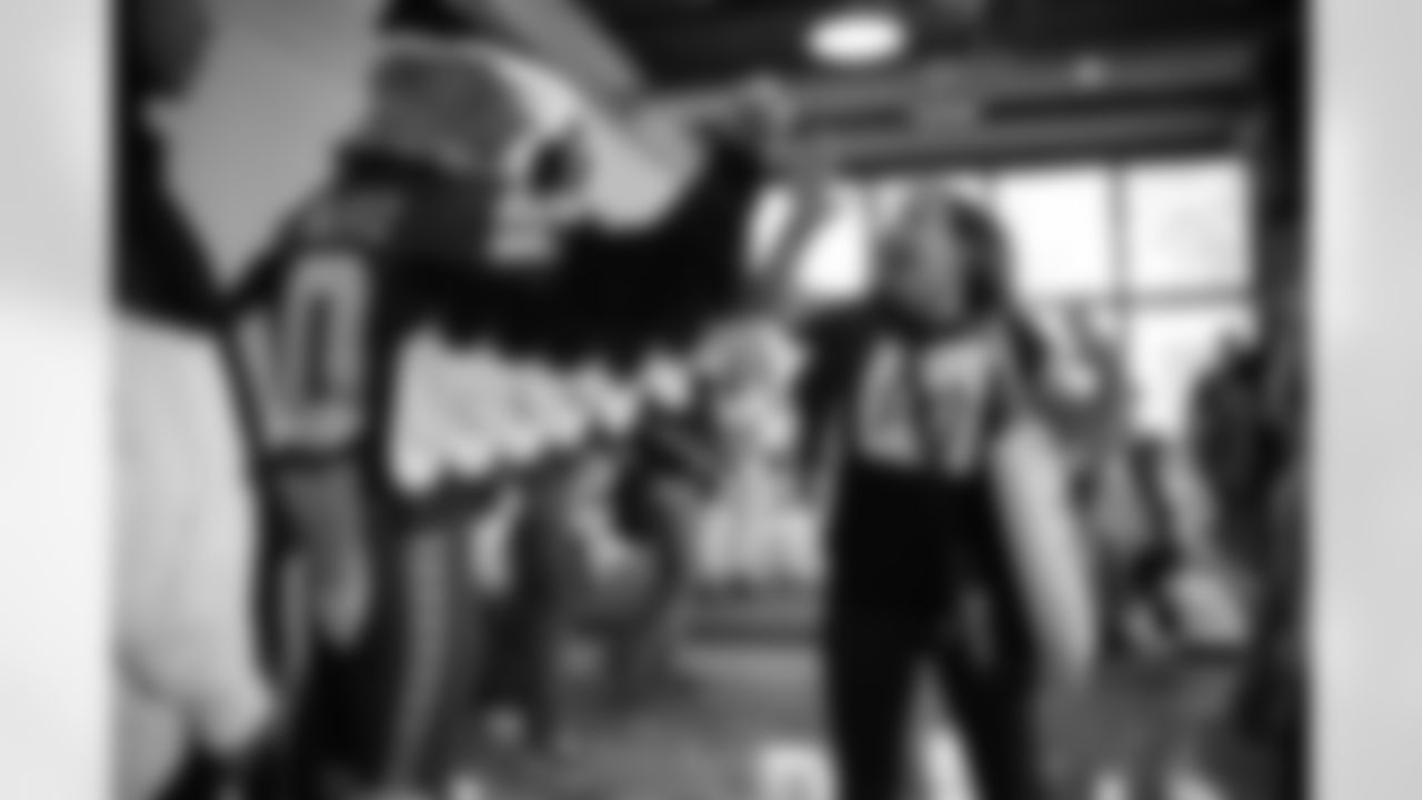10.8.22_Weintrob_A7IV_Seahawks_Y-WETechLibraryEvent_036