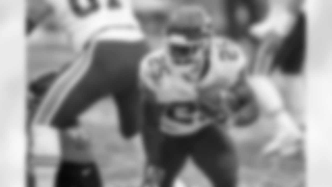 2021 Fantasy Football Top 20 RBs: #17 Kansas City Chiefs Running Back Clyde Edwards-Helaire (AP Photo/David Zalubowski)