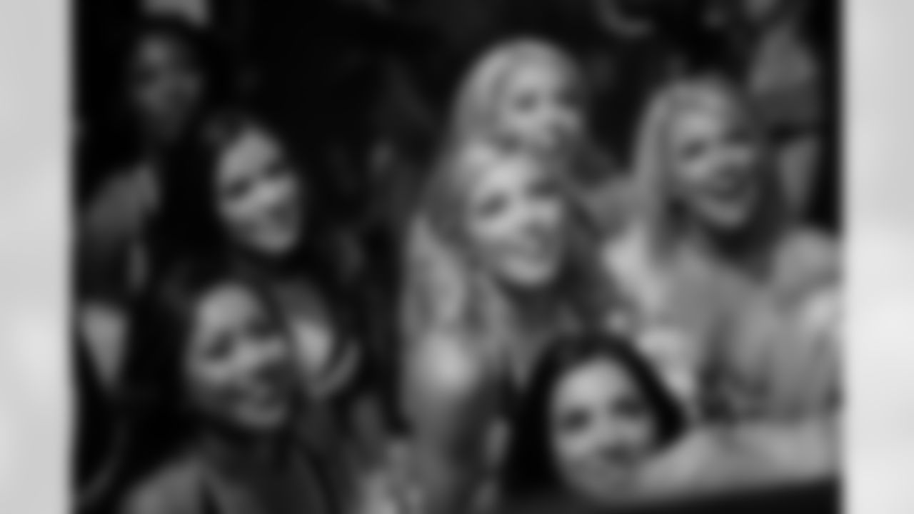 16082015_seagals_calender_unveiling-15.jpg