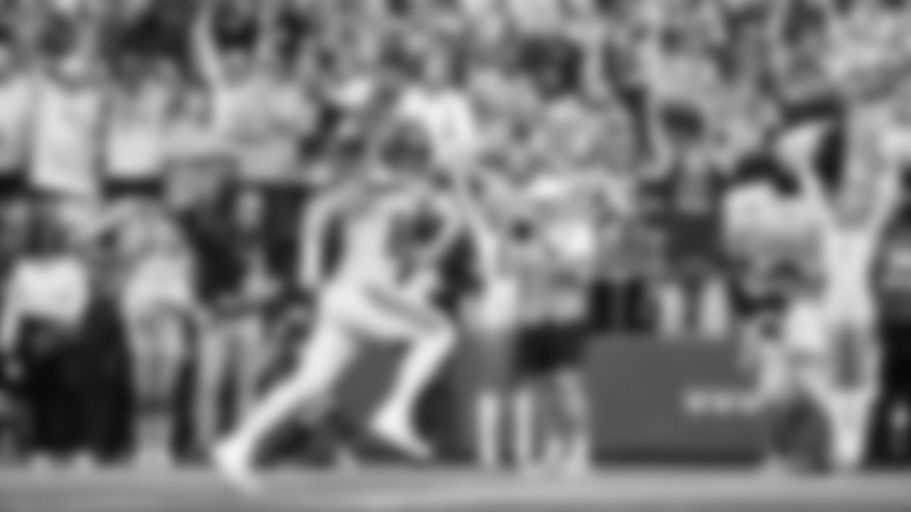 Seahawks tight end Will Dissly races to the end zone on a 38-yard touchdown reception from Geno Smith on the game's opening drive.