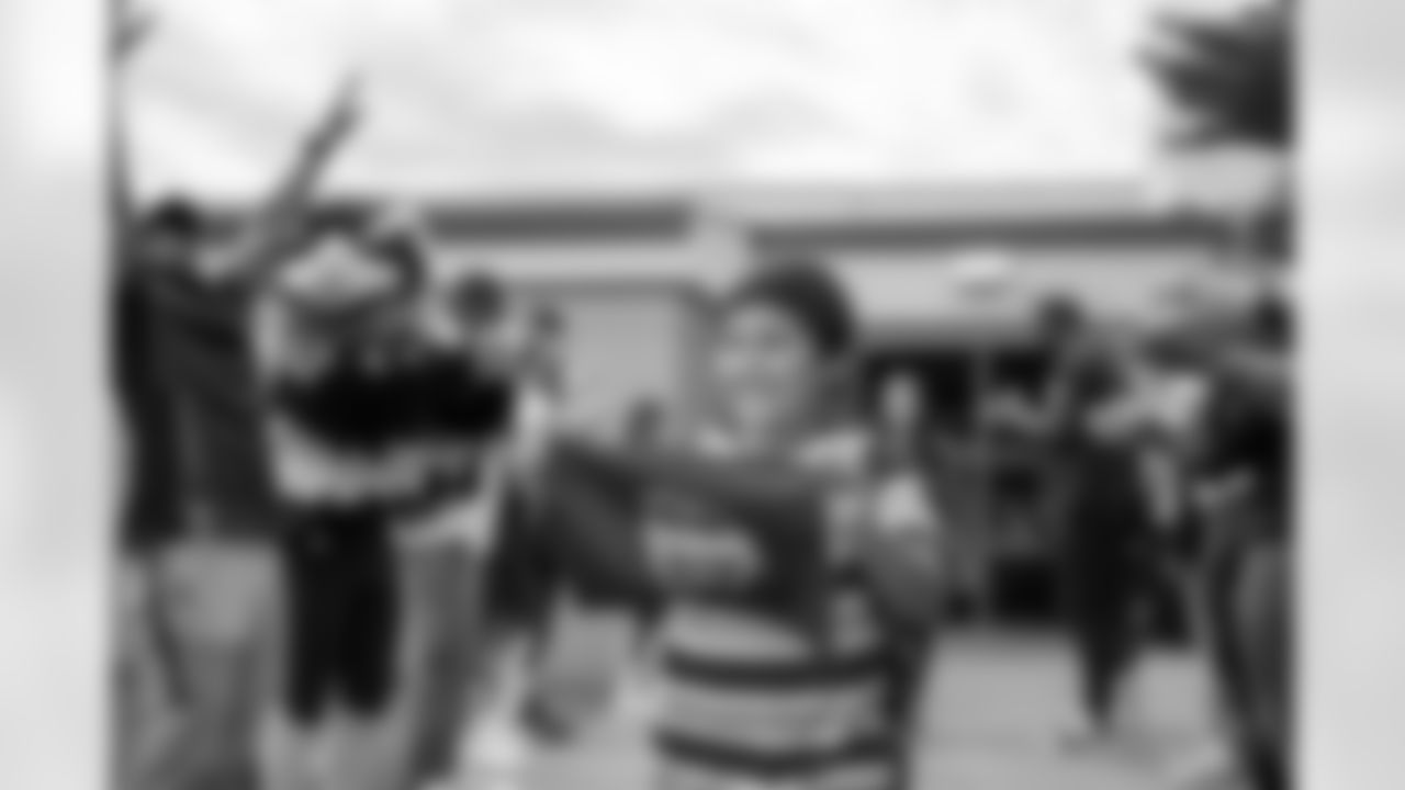 Seahawks-12-Tour-20220617_10-46-36_3279
