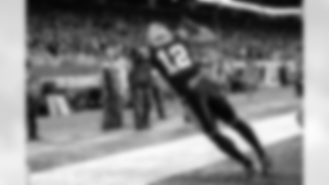 2021 Fantasy Football WR #17: Carolina Panthers Wide Receiver DJ Moore (AP Photo/Paul Sancya)