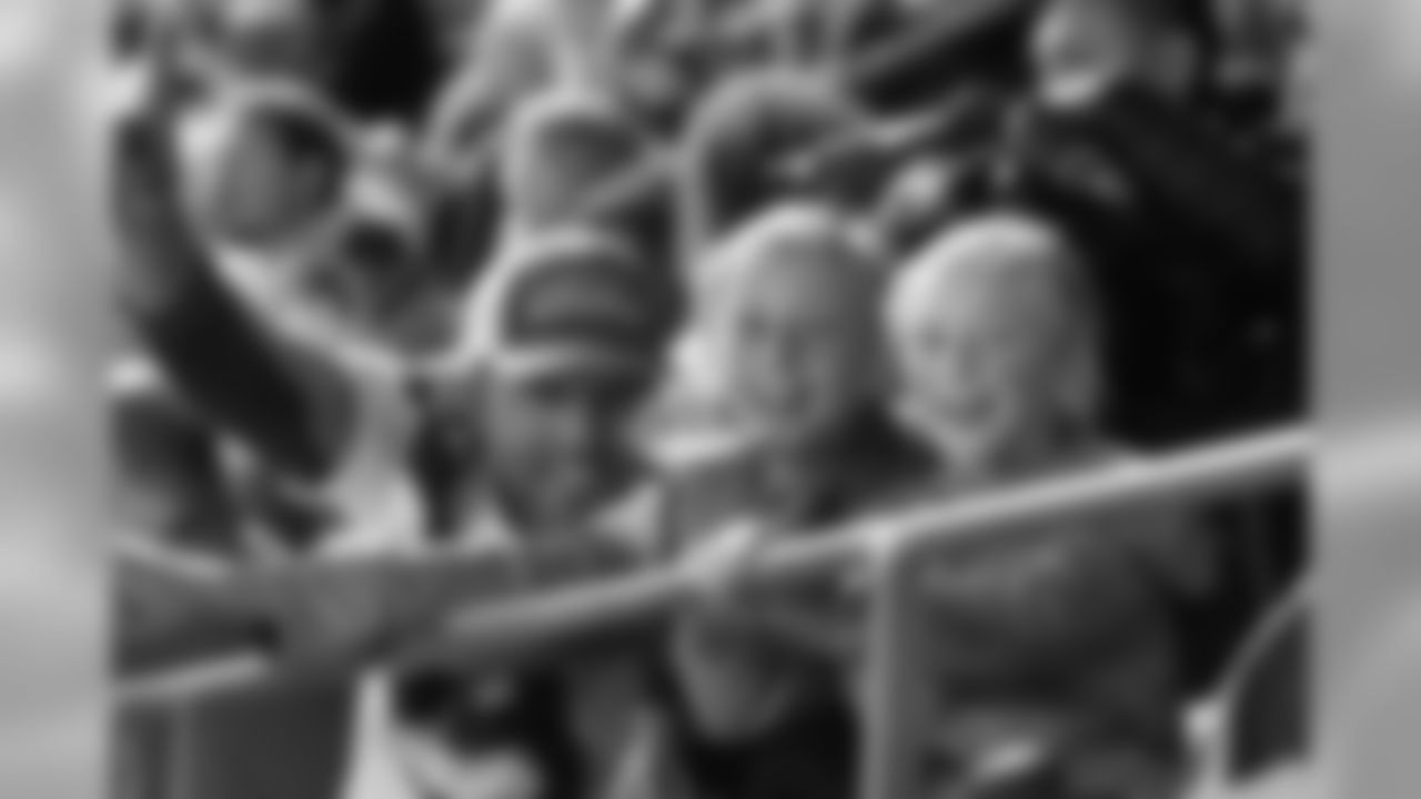 seahawksvbroncos-fiechtner-051.jpg