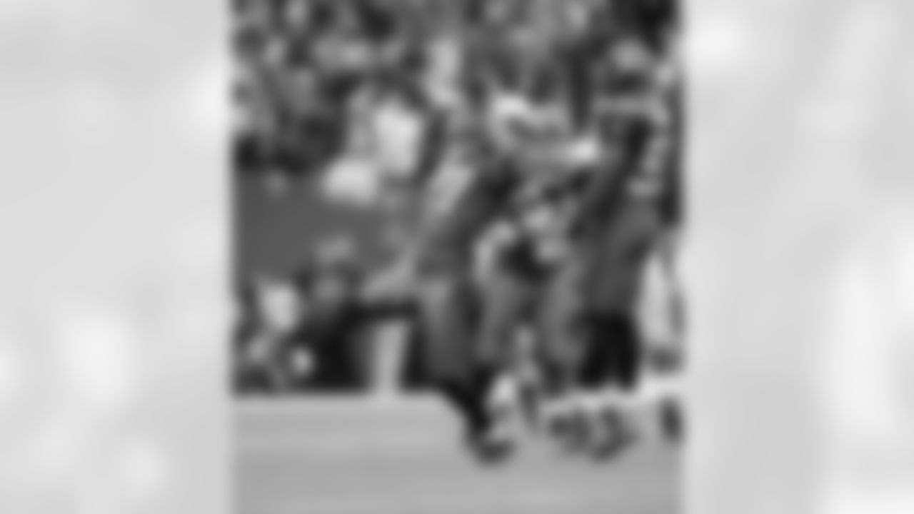 Seahawks-Through-The-Years-Jordan-Babineaux-20091108_14-16-23_2967