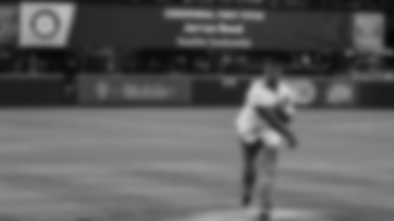 Mariners-First-Pitches-20160610_19-04-27_061016_036 BVH