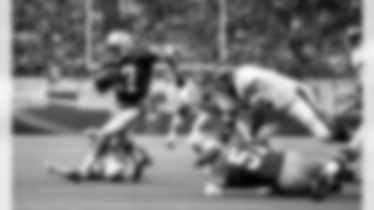 Seattle-Seahawks-Through-The-Years-New-York-Jets-19790916_19-51-28_