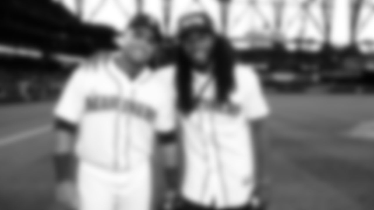 Mariners-First-Pitches-20150602_19-05-26_060215_086 BVH