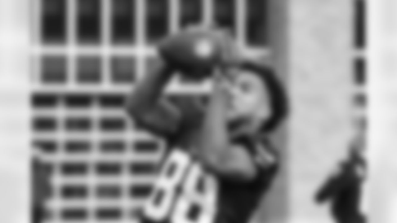 Seahawks players practice at the Virginia Mason Athletic Center in Renton on October 26, 2022.