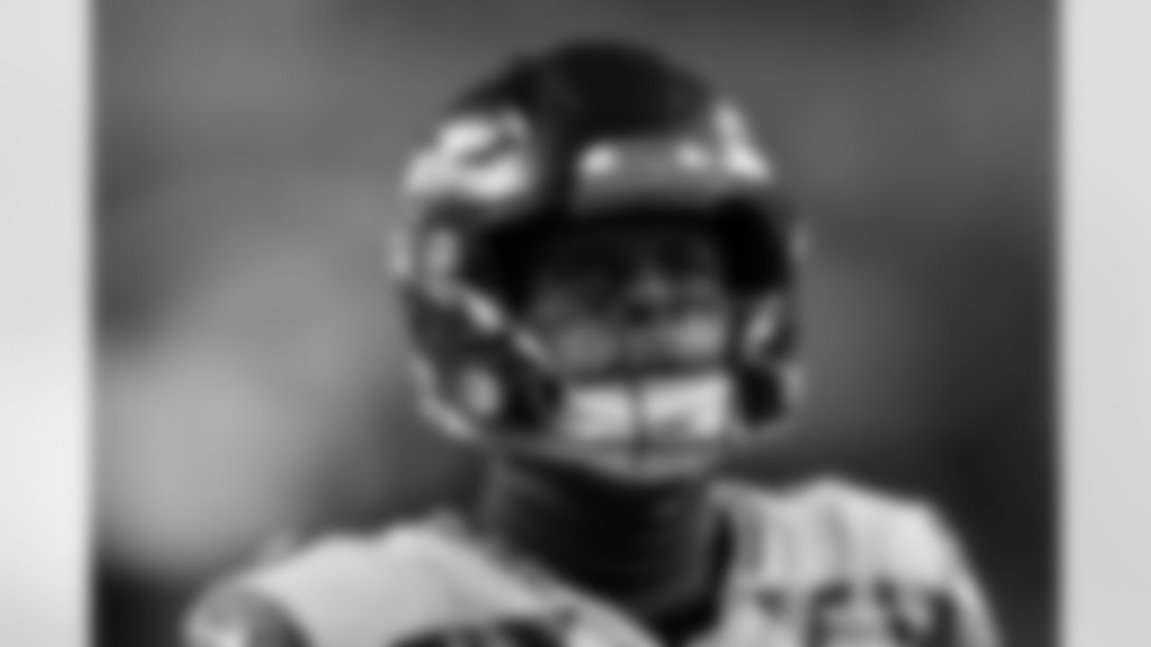 The best photos of Seahawks quarterback Geno Smith from the 2022 season.