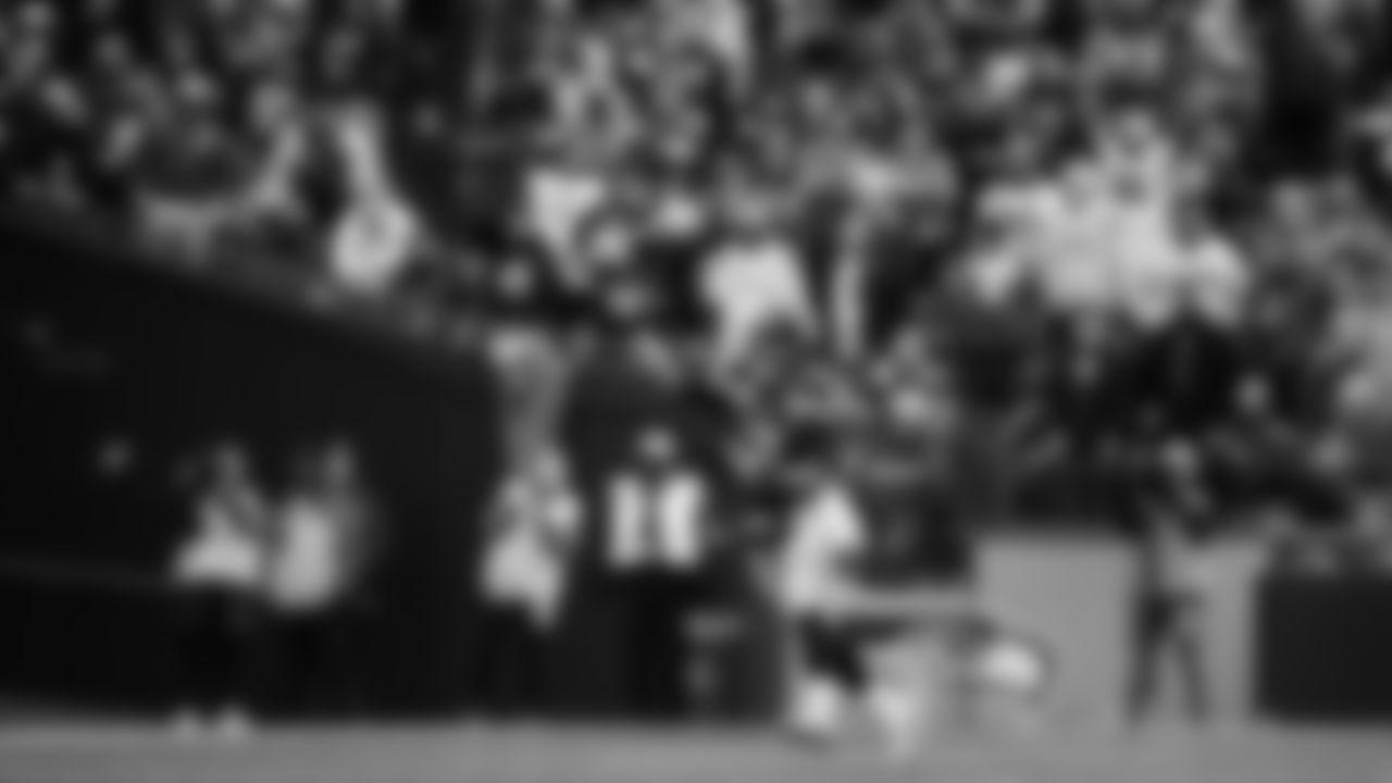 Some of the best photos of Seahawks quarterback Russell Wilson taken during the 2021 season.