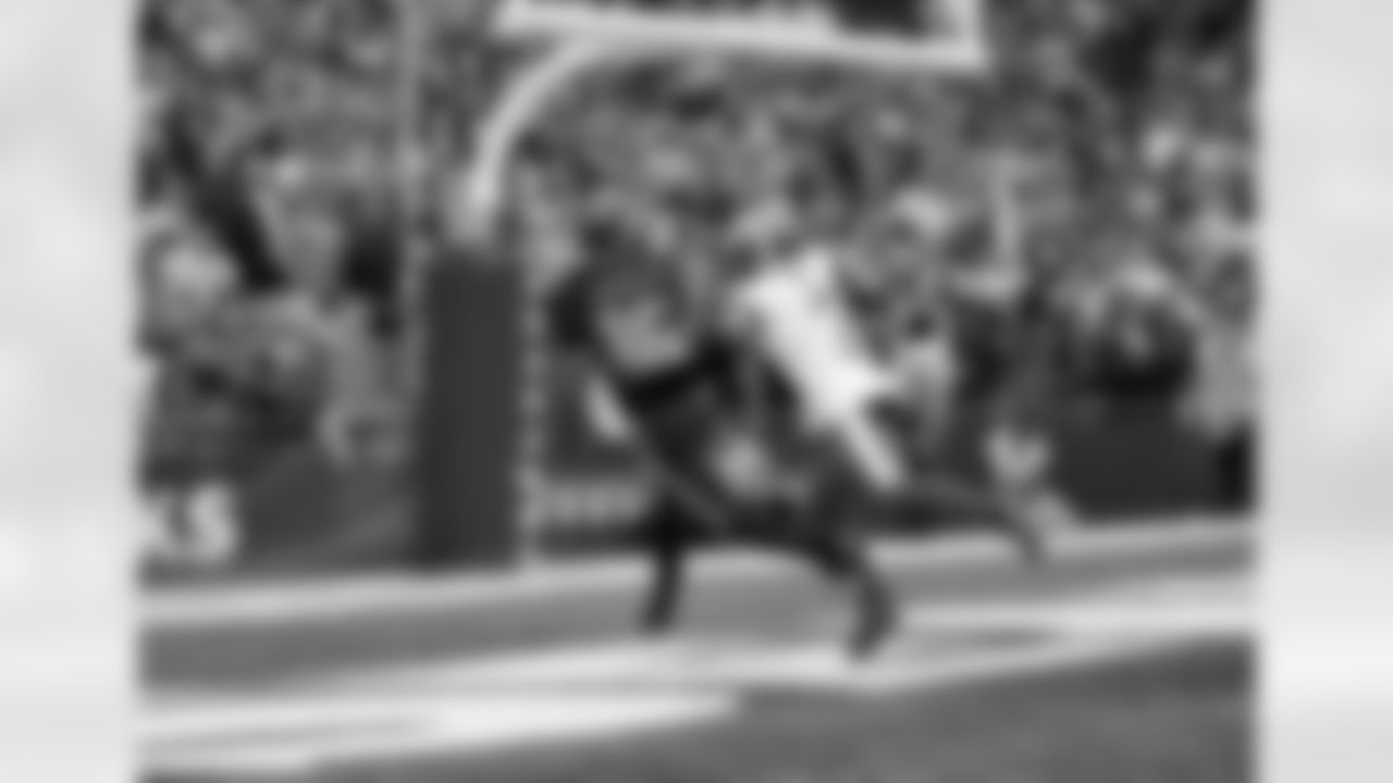 The best photos of Seahawks wide receiver Tyler Lockett from the 2022 season.