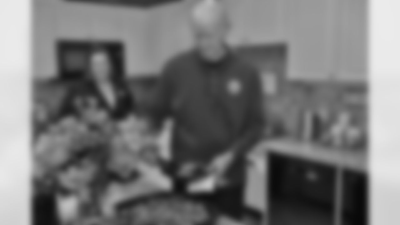 20220812_DeltaCommunityCaptain-FisherHouse_Lott (85)