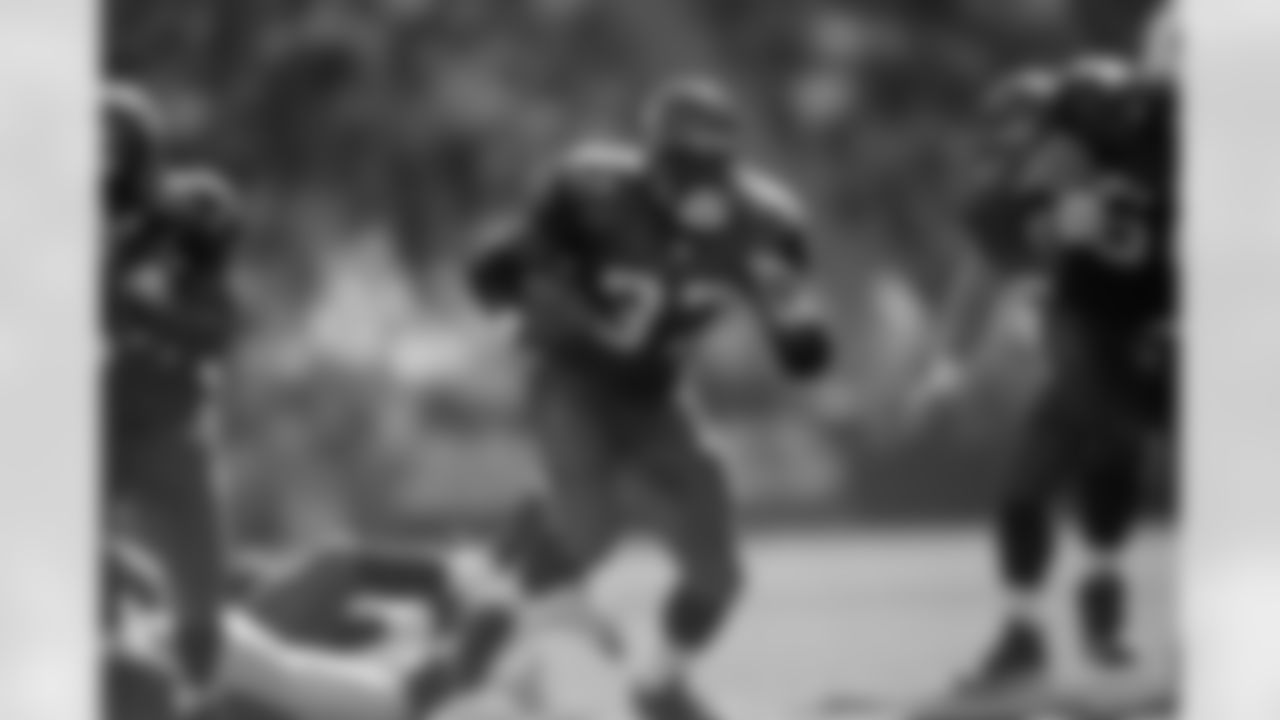 alexander_shaun_o6v7818_2.jpg