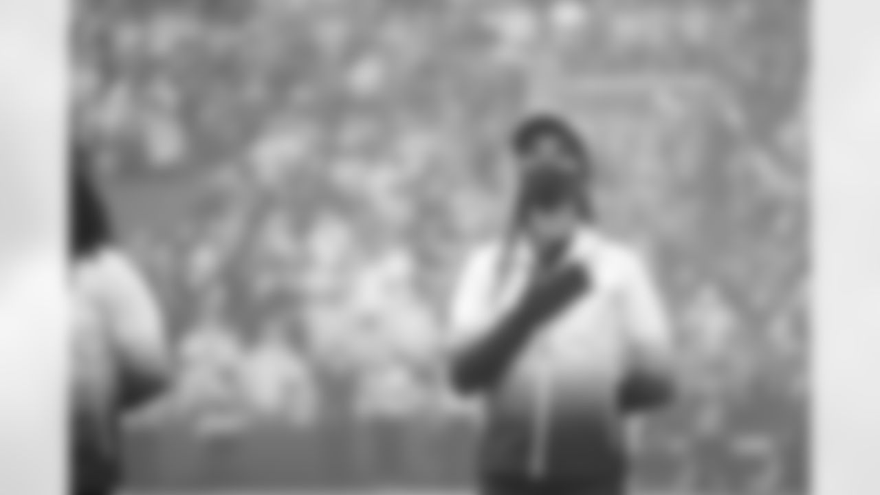 20211202_DETvsSEA_Dancers_SP-3213