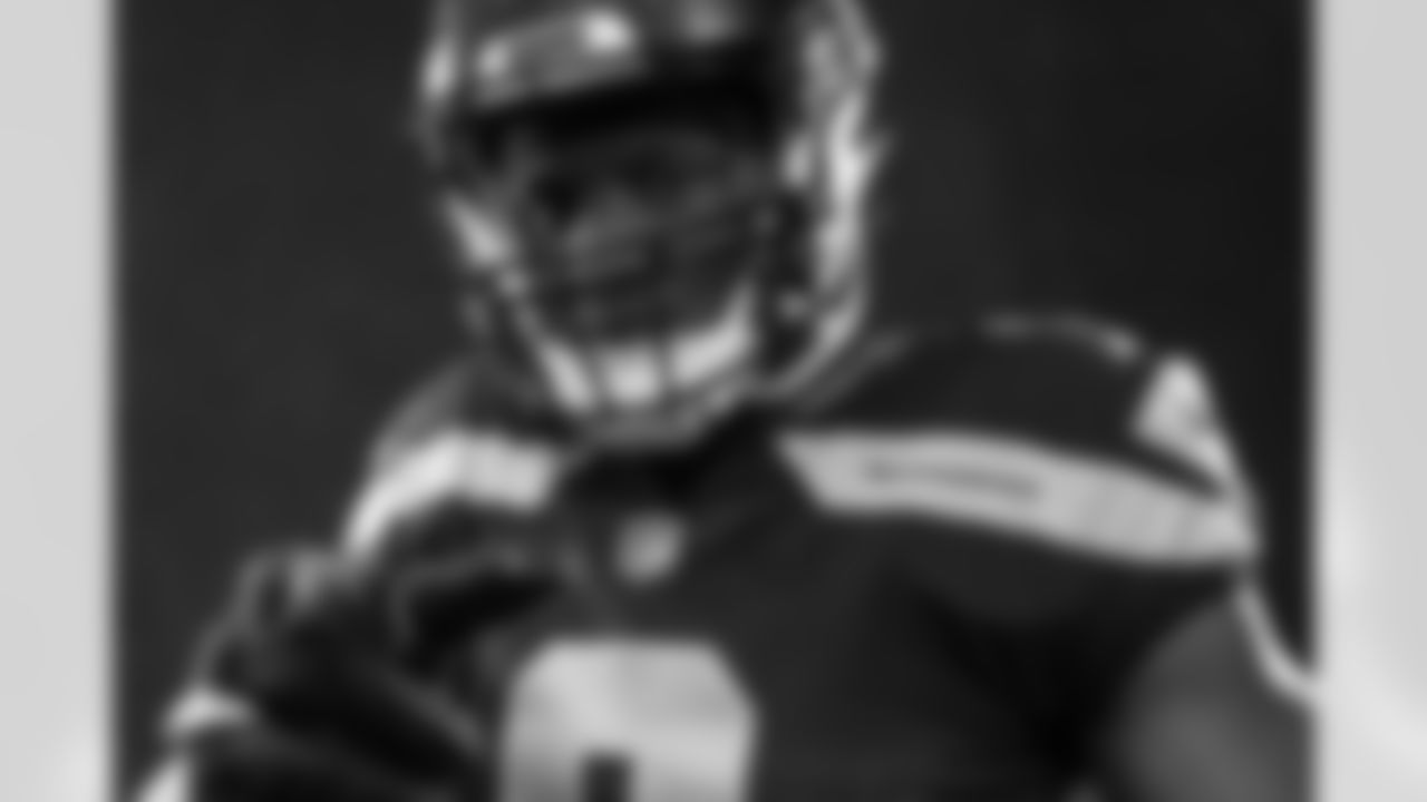 Seattle Seahawks running back Kenneth Walker III (9) poses for a portrait during the NFLPA Rookie Premiere on Saturday May 21, 2022 Los Angeles. (Ryan Kang/NFL)