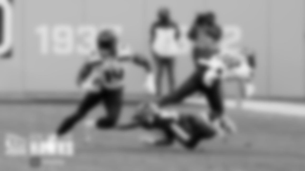 EyeOnTheHawks-Week15-20201220_15-08-31_CR_AR9I9425
