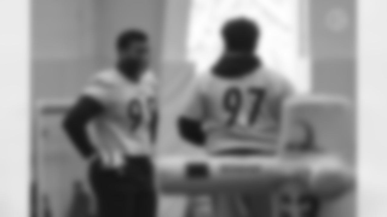 Pittsburgh Steelers nose tackle Chris Wormley (95) and Pittsburgh Steelers defensive tackle Cameron Heyward (97) practice at the UPMC Rooney Sports Complex preparing for a Week 15 matchup against the Cincinnati Bengals, Friday, Dec. 18, 2020 in Pittsburgh, PA. (Caitlyn Epes / Pittsburgh Steelers)