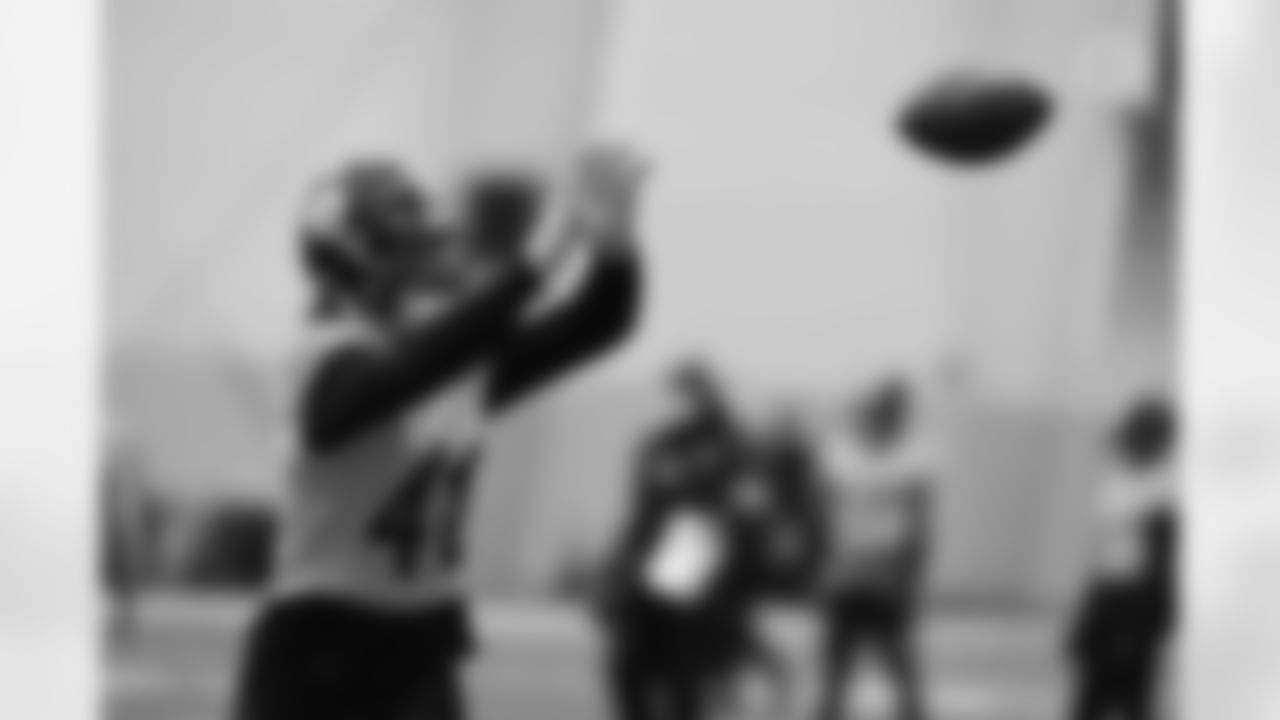 Pittsburgh Steelers linebacker Derrek Tuszka (48) during practice at the UPMC Rooney Sports Complex preparing for a Week 18 matchup against the Baltimore Ravens, Friday, Jan. 7, 2022 in Pittsburgh, PA. (Karl Roser / Pittsburgh Steelers)