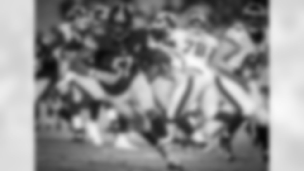 LB Steven Johnson