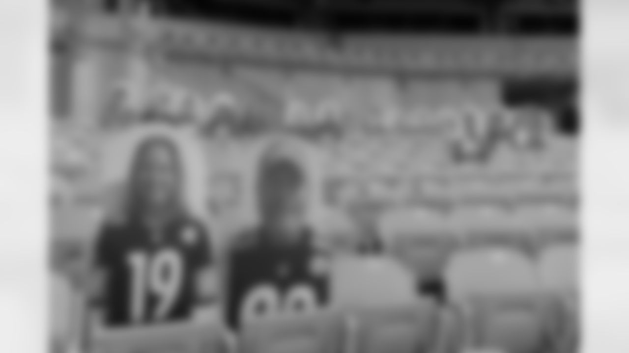 Fan cutouts at Heinz Field on Friday, Nov. 13, 2020 in Pittsburgh, PA. (Caitlyn Epes / Pittsburgh Steelers)