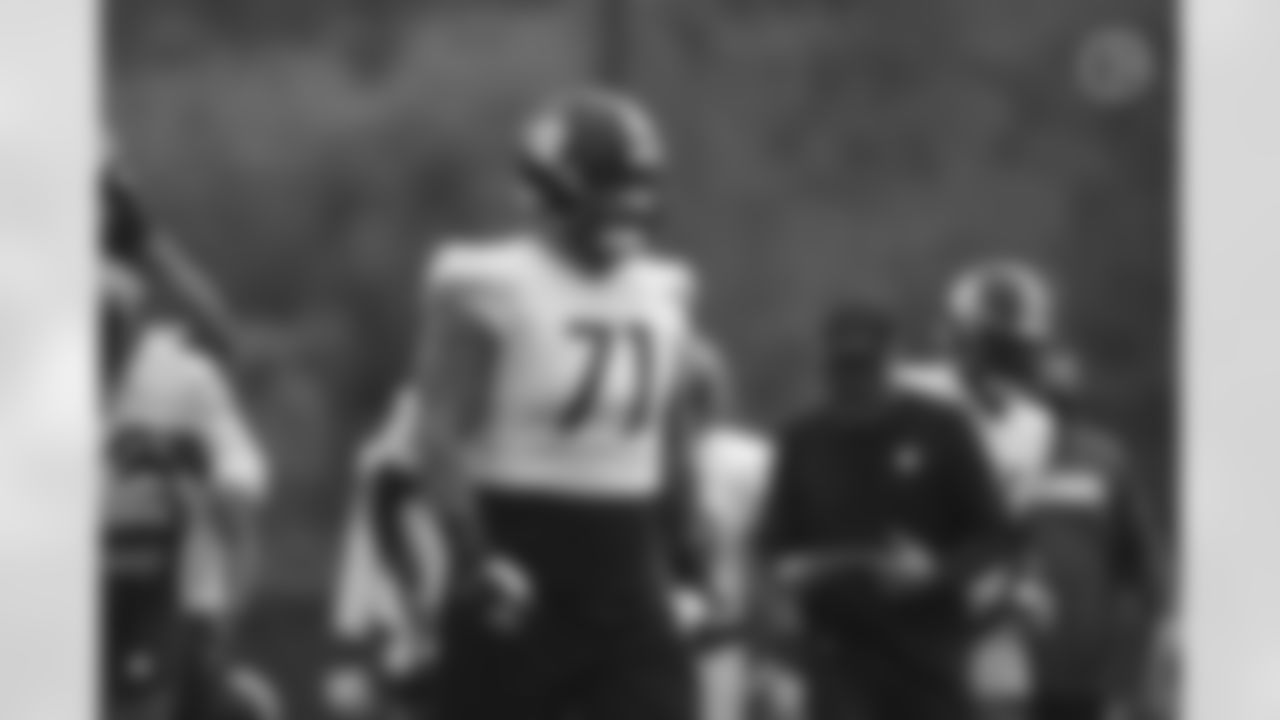 Pittsburgh Steelers offensive tackle Matt Feiler (71) practices at the UPMC Rooney Sports Complex preparing for a Week 3 matchup against the Houston Texans, Thursday, Sept. 24, 2020 in Pittsburgh, PA. (Caitlyn Epes / Pittsburgh Steelers)