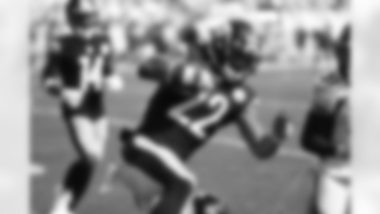 Pittsburgh Steelers running back Najee Harris (22) during a regular season game between the Pittsburgh Steelers and the Denver Broncos, Sunday, Oct. 10, 2021 in Pittsburgh, PA. (Karl Roser / Pittsburgh Steelers)