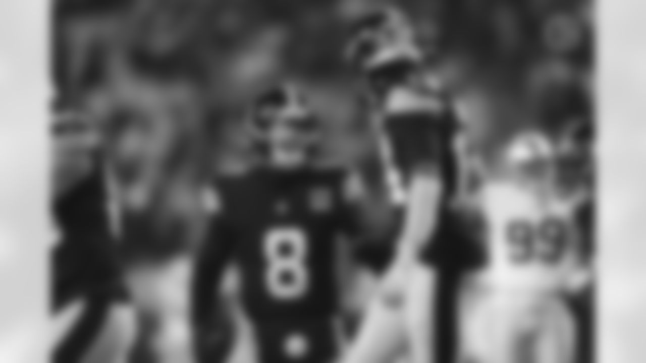 Pittsburgh Steelers quarterback Kenny Pickett (8) and Pittsburgh Steelers wide receiver George Pickens (14) during a regular season game between the Pittsburgh Steelers and the Las Vegas Raiders, Saturday, Dec. 24, 2022 in Pittsburgh, PA. (Karl Roser / Pittsburgh Steelers)