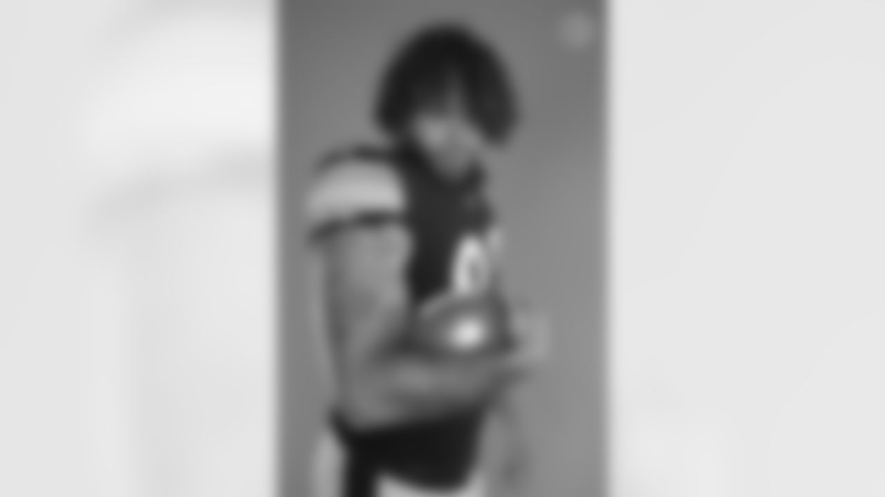 Pittsburgh Steelers defensive end Isaiahh Loudermilk (92) poses for a photo during the Steelers 2021 media day, Friday, July 23, 2021 in Pittsburgh, PA. (Caitlyn Epes / Pittsburgh Steelers)