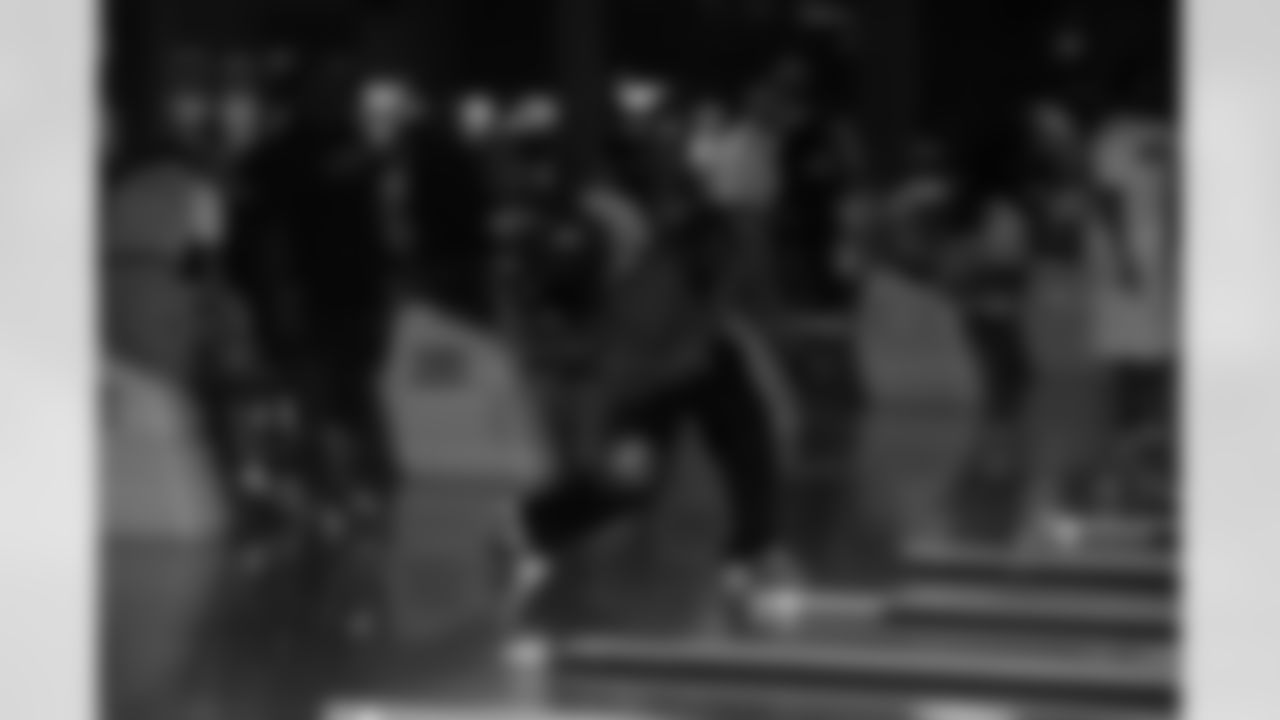2010_steelers_team_bowling_001