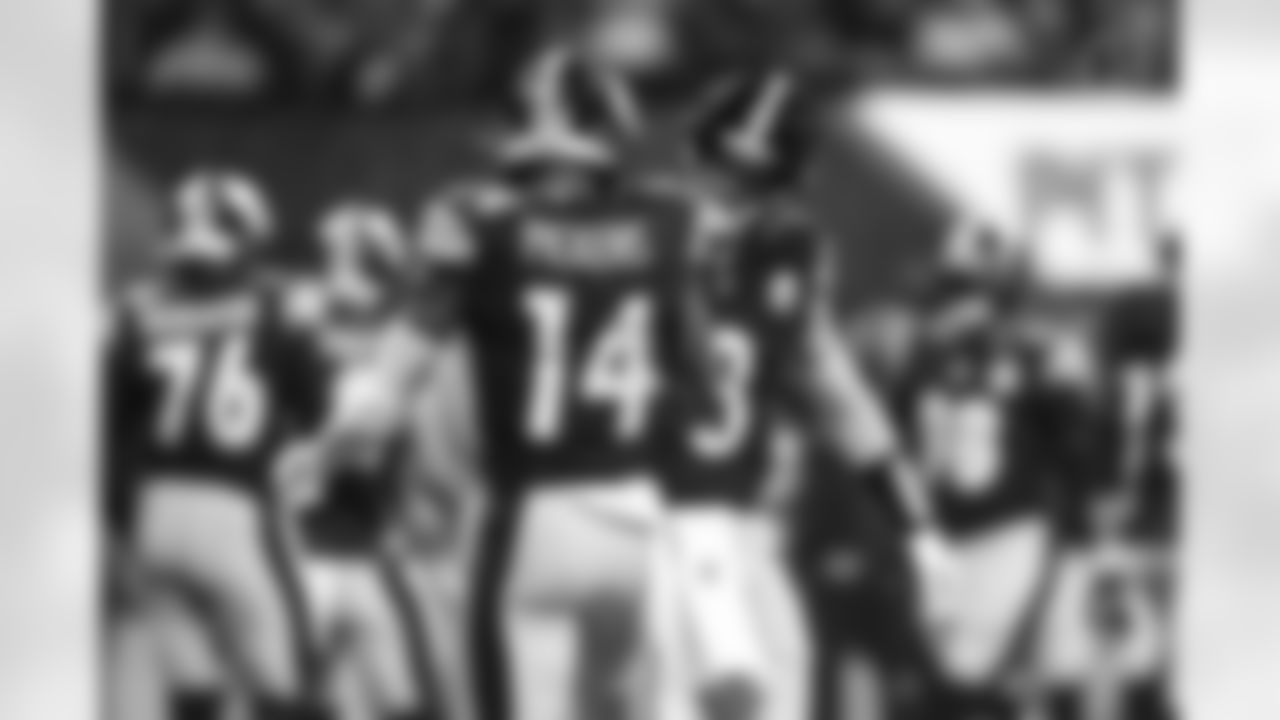 Pittsburgh Steelers wide receiver George Pickens (14) and Pittsburgh Steelers quarterback Kenny Pickett (8) during a preseason game between the Pittsburgh Steelers and the Atlanta Falcons, Thursday, Aug. 24, 2023 in Atlanta, GA. (Karl Roser / Pittsburgh Steelers)