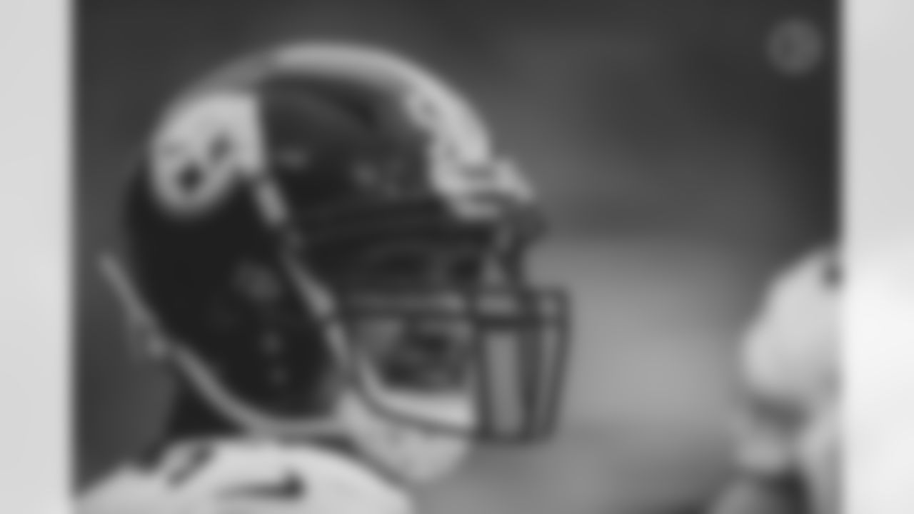 Pittsburgh Steelers center Maurkice Pouncey (53) during a regular season game between the Pittsburgh Steelers and the Baltimore Ravens, Sunday, Nov. 1, 2020 in Baltimore, MD. The Steelers defeated the Ravens 28-24. (Karl Roser / Pittsburgh Steelers)