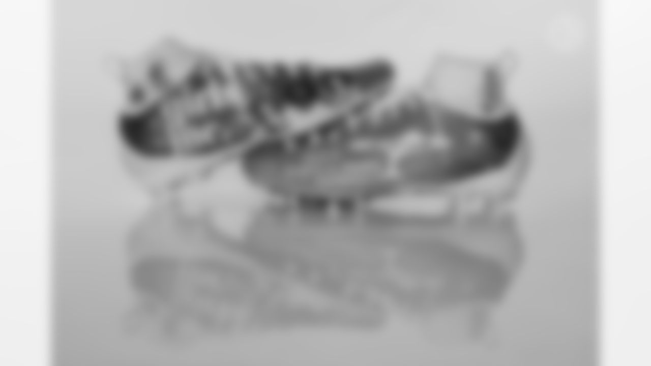 Pittsburgh Steelers quarterback Joshua Dobbs (5) will showcase his custom cleats supporting National Alopecia Areata Foundation and Girls Inc. during Week 13. (Karl Roser / Pittsburgh Steelers)