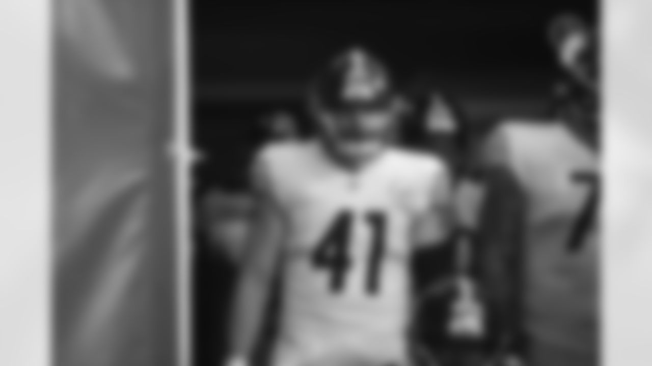 Pittsburgh Steelers linebacker Robert Spillane (41) warms up before a regular season game between the Pittsburgh Steelers and the New York Giants, Monday, Sept. 14, 2020 in East Rutherford, NJ. (Karl Roser / Pittsburgh Steelers)