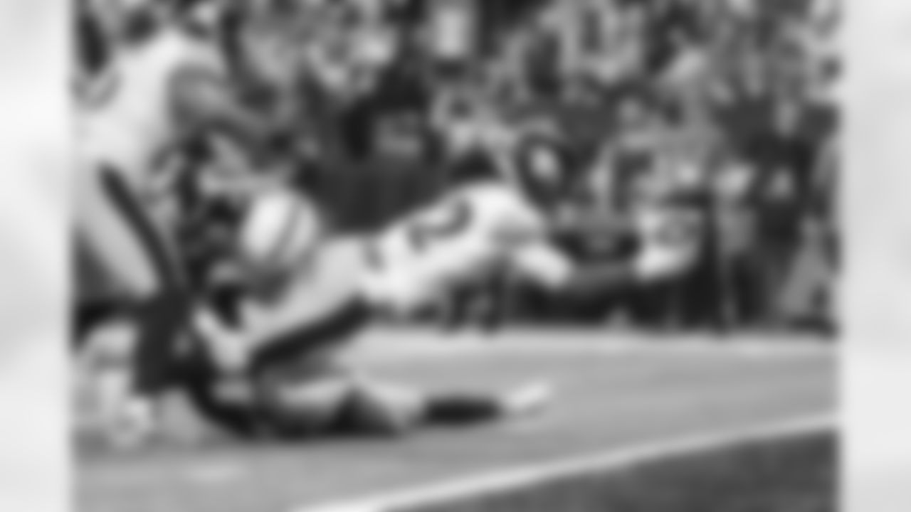 Pittsburgh Steelers running back Najee Harris (22) during a regular season game between the Pittsburgh Steelers and the Indianapolis Colts, Monday, Nov. 28, 2022 in Indianapolis, IN. The Steelers defeated the Colts 24-17. (Abigail Dean / Pittsburgh Steelers)