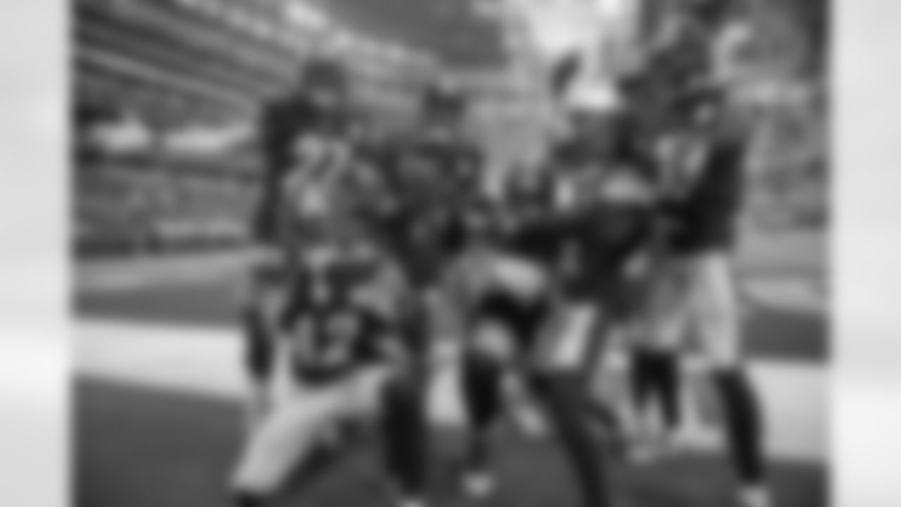 Pittsburgh Steelers safety Minkah Fitzpatrick (39), Pittsburgh Steelers linebacker Marcus Allen (27), Pittsburgh Steelers defensive back James Pierre (42), Pittsburgh Steelers linebacker Avery Williamson (51), Pittsburgh Steelers defensive end Isaiah Buggs (96), Pittsburgh Steelers cornerback Steven Nelson (22), Pittsburgh Steelers defensive tackle Carlos Davis (73) and Pittsburgh Steelers cornerback Justin Layne (31) during a regular season game between the Pittsburgh Steelers and the Dallas Cowboys, Sunday, Nov. 8, 2020 in Dallas, TX. The Steelers defeated the Cowboys 24-19. (Karl Roser / Pittsburgh Steelers)