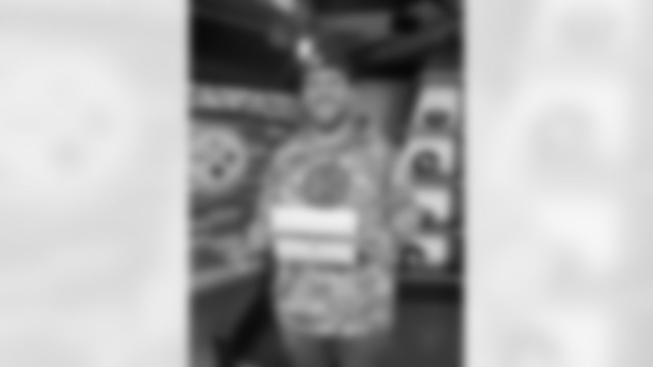 2021 Playoffs HWG Sign - TJ Watt