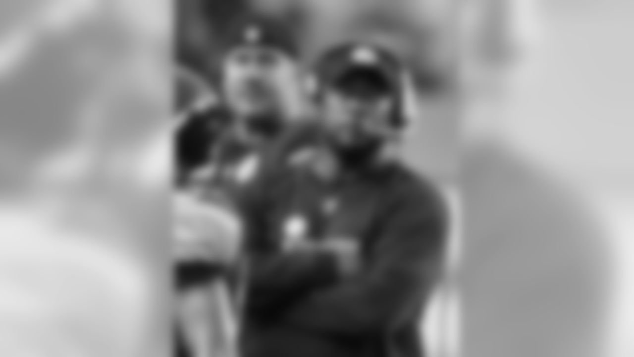 Pittsburgh Steelers quarterback Ben Roethlisberger, left, and coach Mike Tomlin stand on the sidelines during the first quarter of a preseason NFL football game against the Detroit Lions in Pittsburgh, Saturday, Aug. 14, 2010. (AP Photo/Gene J. Puskar)