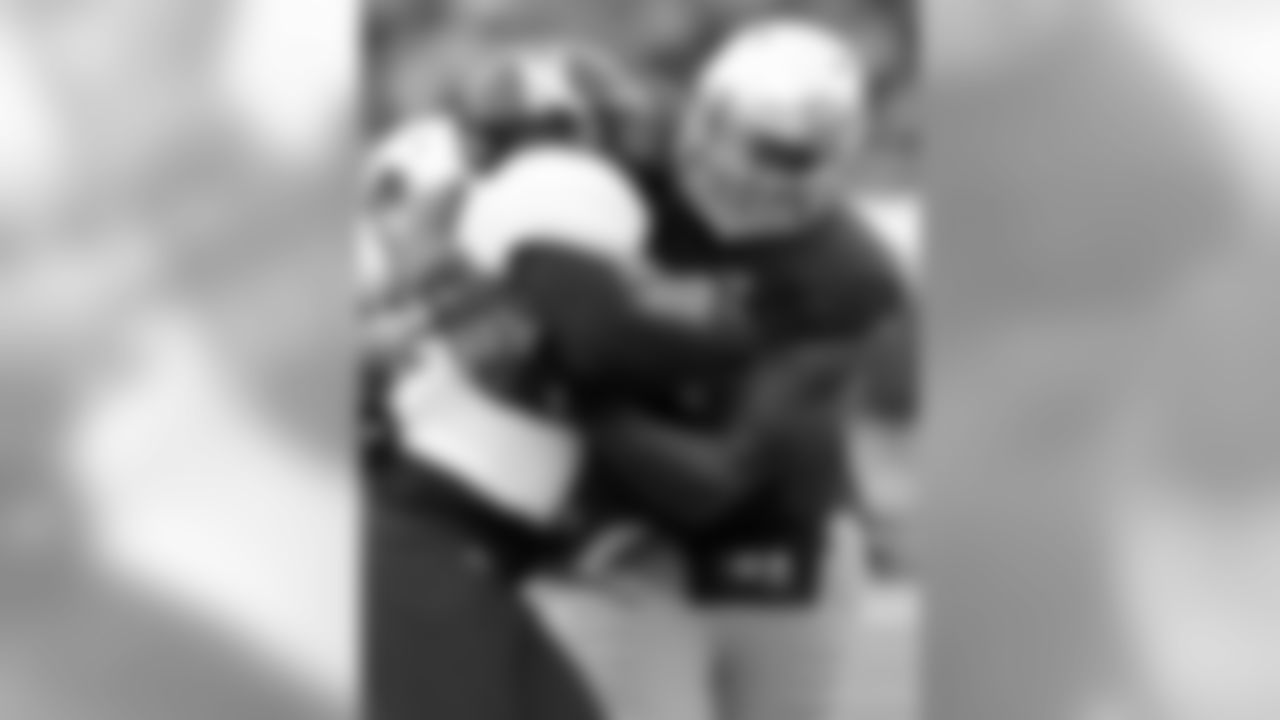OL Jarron Jones - No. 79