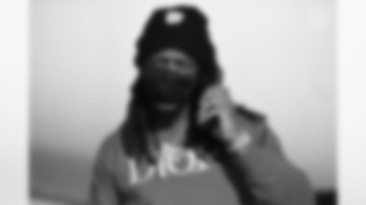 Pittsburgh Steelers linebacker Bud Dupree (48) travels to Dallas for the Week 9 matchup against the Dallas Cowboys, Saturday, Nov. 7, 2020. (Karl Roser / Pittsburgh Steelers)