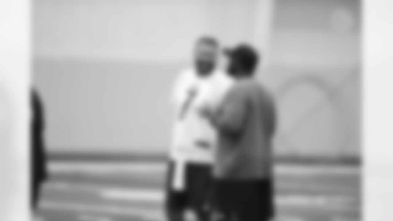 Pittsburgh Steelers quarterback Ben Roethlisberger (7) and Pittsburgh Steelers Head Coach Mike Tomlin during practice at the UPMC Rooney Sports Complex, Tuesday, Aug. 31, 2021 in Pittsburgh, PA. (Karl Roser / Pittsburgh Steelers)