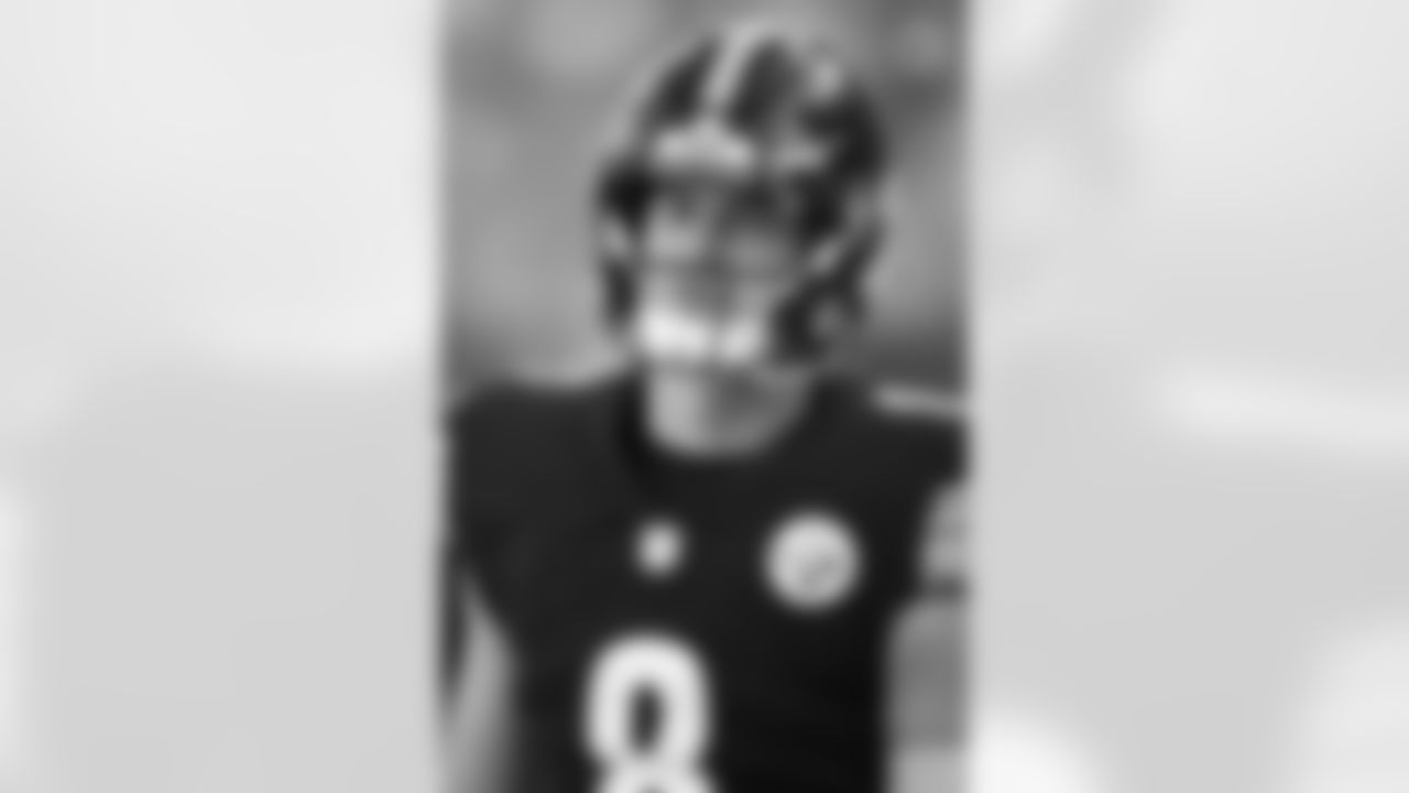 Pittsburgh Steelers quarterback Kenny Pickett (8) during a preseason game between the Pittsburgh Steelers and the Detroit Lions, Sunday, Aug. 28, 2022 in Pittsburgh, PA. (Karl Roser / Pittsburgh Steelers)