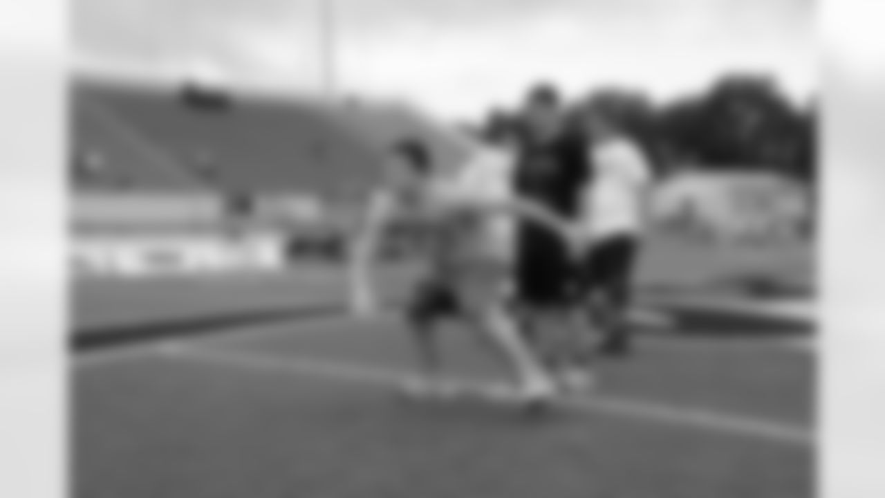 2010_steelers_youth_camp_calu